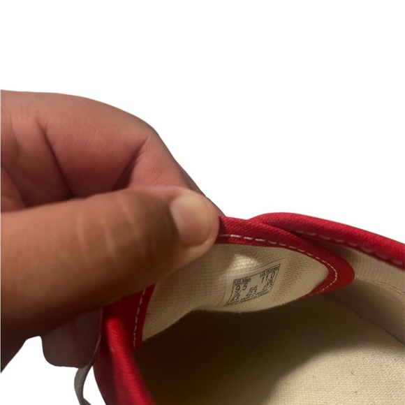 Vans Men's “Authentic shoe” Red Canvas Sneakers size 9.5 men’s - Picture 3 of 8